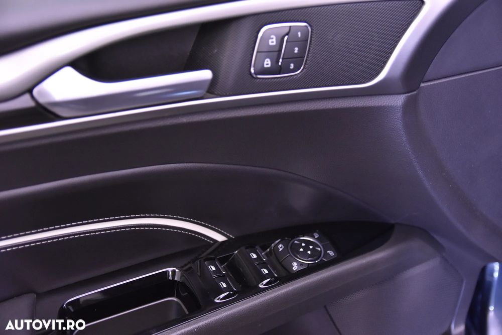 Ford Mondeo 2.0 HEV Vignale - 14