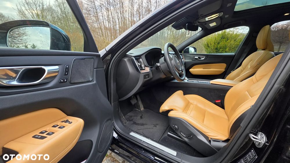 Volvo XC 60 B5 D AWD Inscription - 23