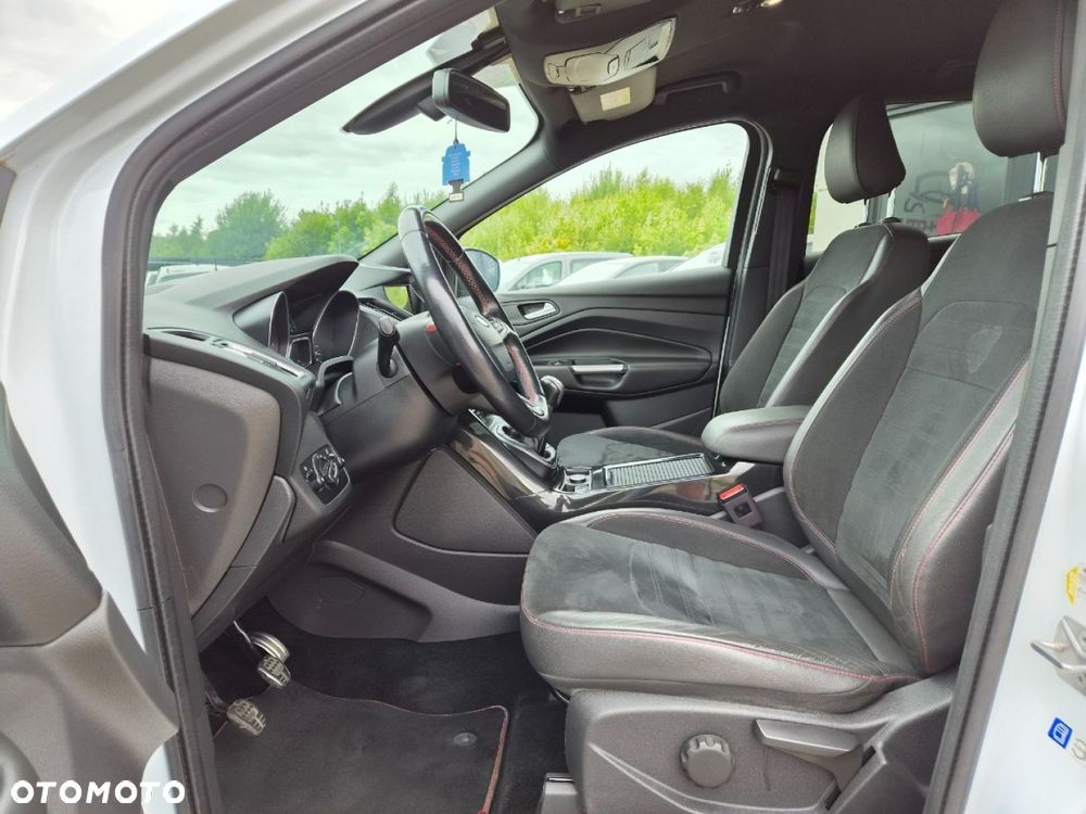 Ford Kuga 1.5 EcoBoost 2x4 ST-Line - 5