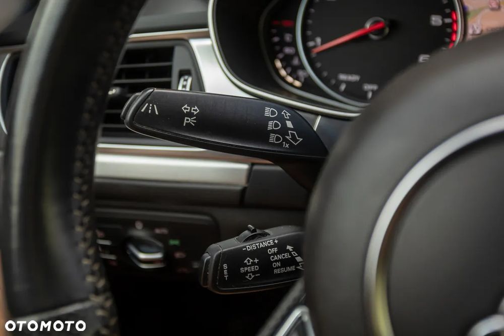 Audi A6 Avant 2.0 TDI Ultra DPF S tronic - 28