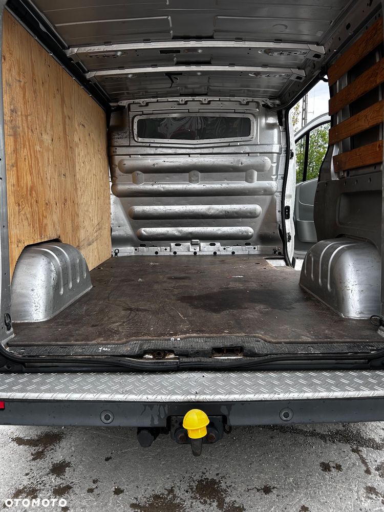 Renault Trafic - 11