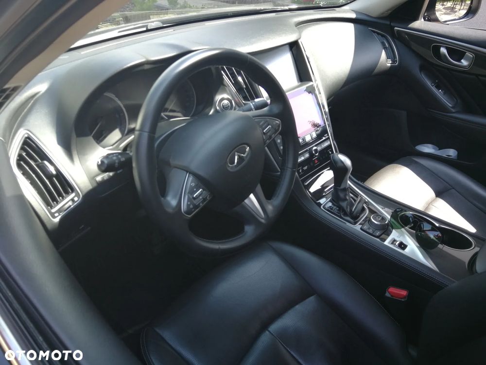 Infiniti Q50 2.2d - 11
