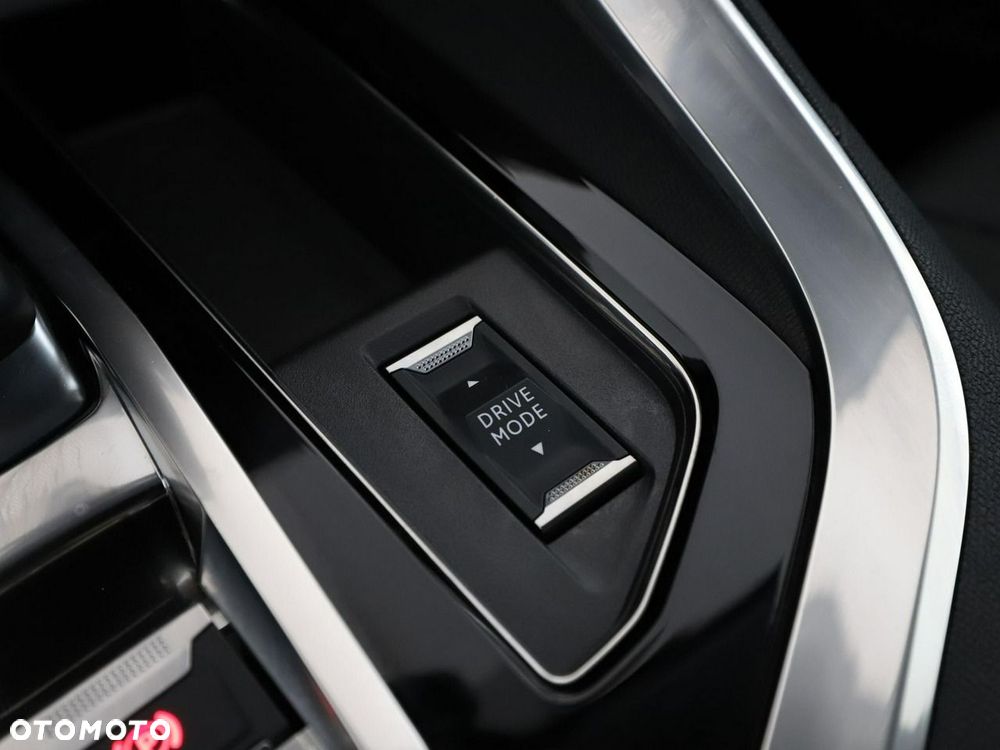 Peugeot 5008 PureTech 130 EAT8 Stop & Start Allure Pack - 31