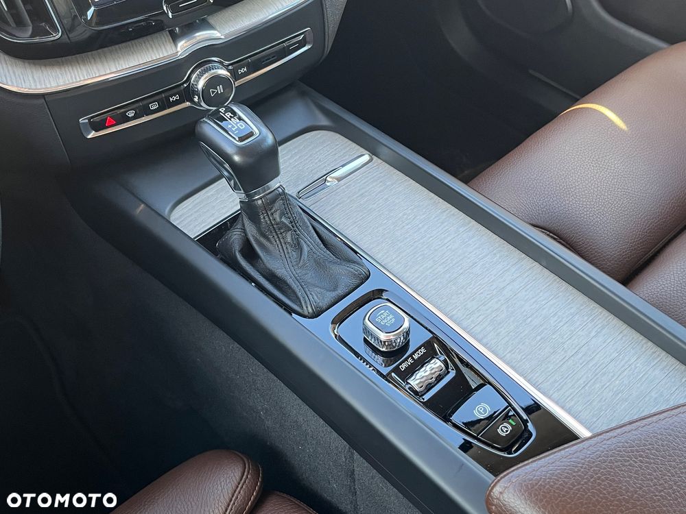 Volvo XC 60 D4 AWD Inscription - 12