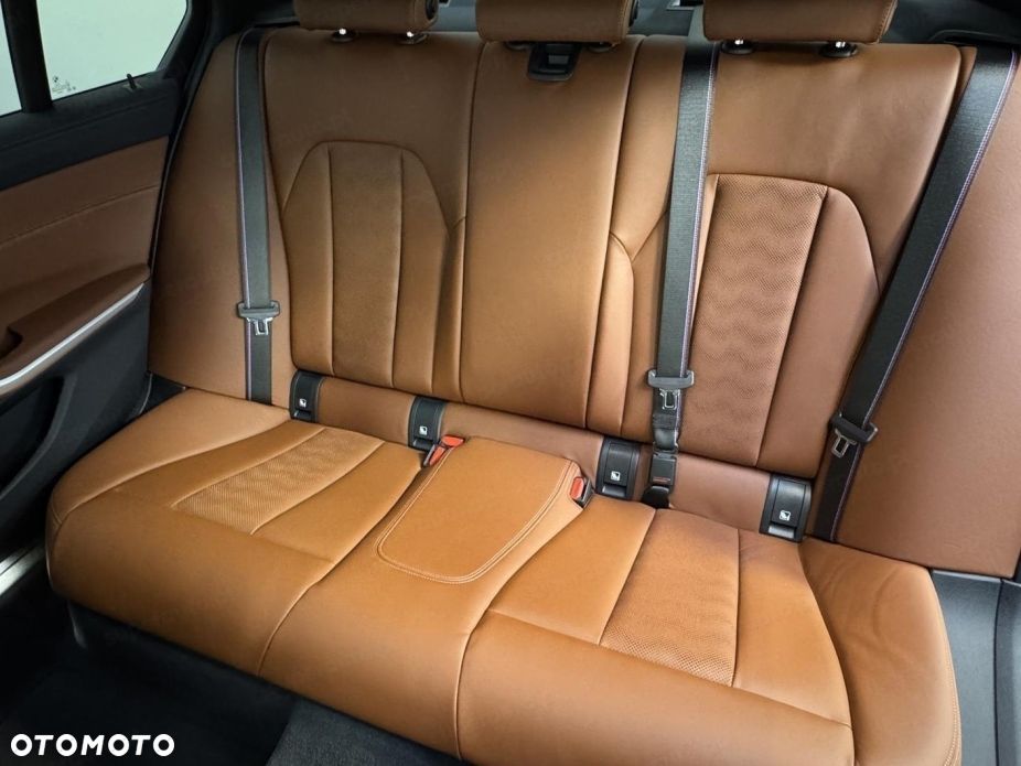 BMW Seria 3 - 20