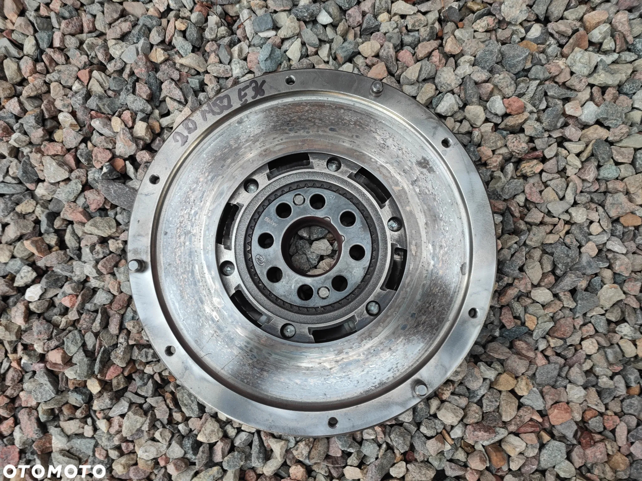 BMW E36 / E39 / E38 / Z3 / E34 ORYGINALNE KOŁO ZAMACHOWE DWUMASOWE POD TARCZĘ SPRZĘGŁA 228MM DO SILNIKÓW GAMY M52 / M50 ( M52B20 / M50B20 )  O NR. 21 21 1 222 512 / 21 21 1 223 542 / 21 20 1 223 418 /  21 21 1 223 593 OEM  SPRAWNE W 100% - 3