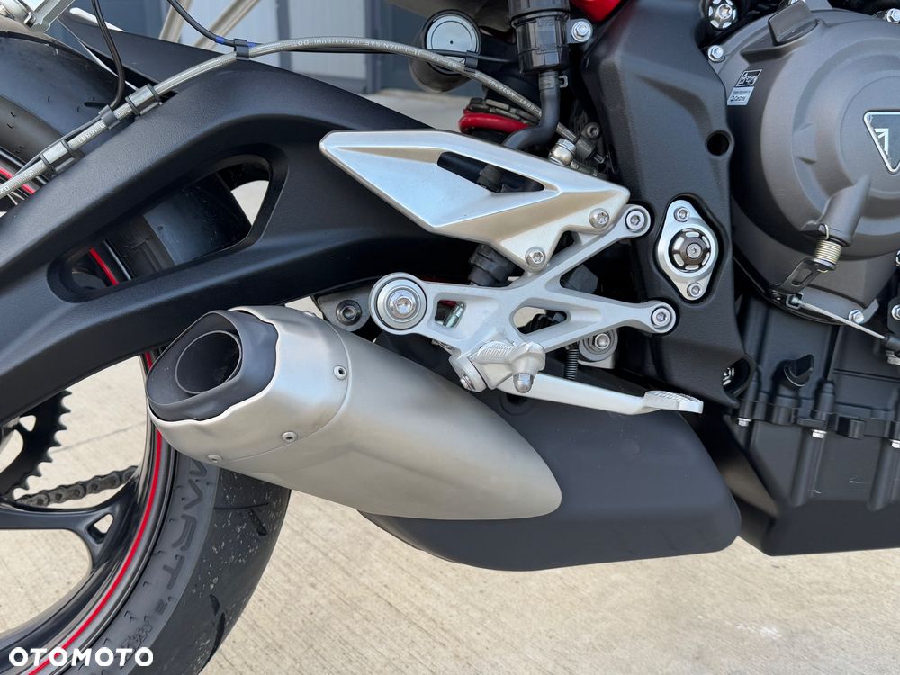Triumph Street Triple - 6
