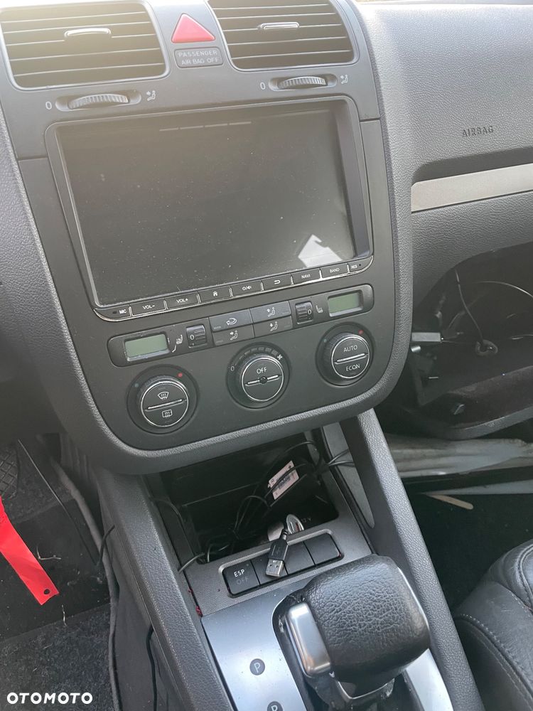 Volkswagen Golf - 11