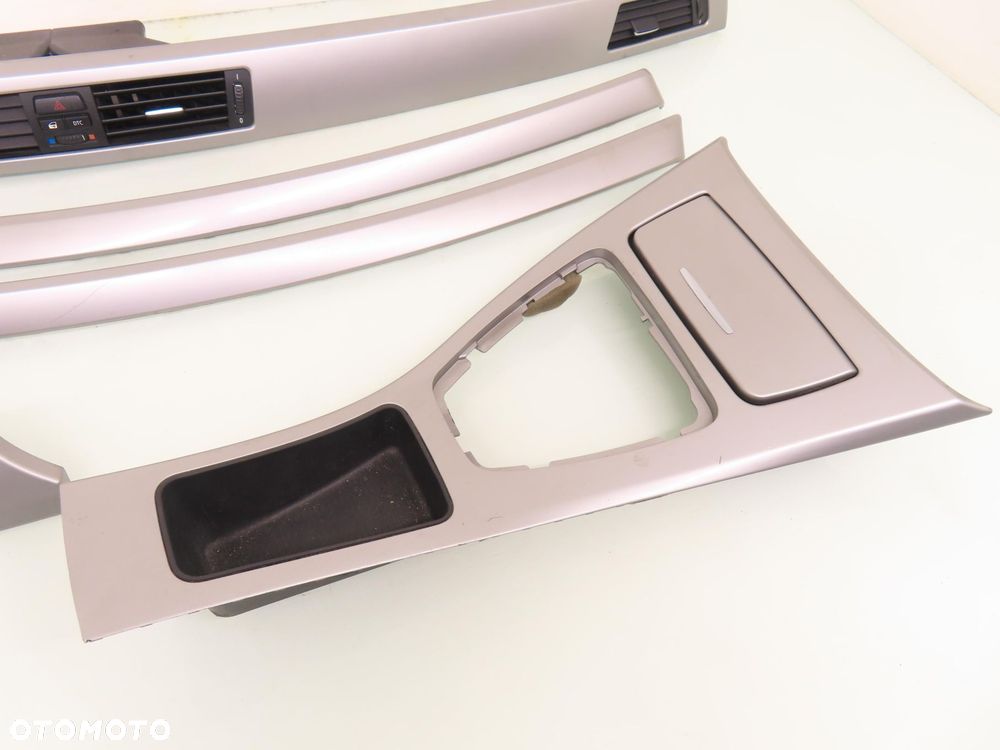 LISTWY DEKORY DESKI SREBRNE  BMW E90 - 10