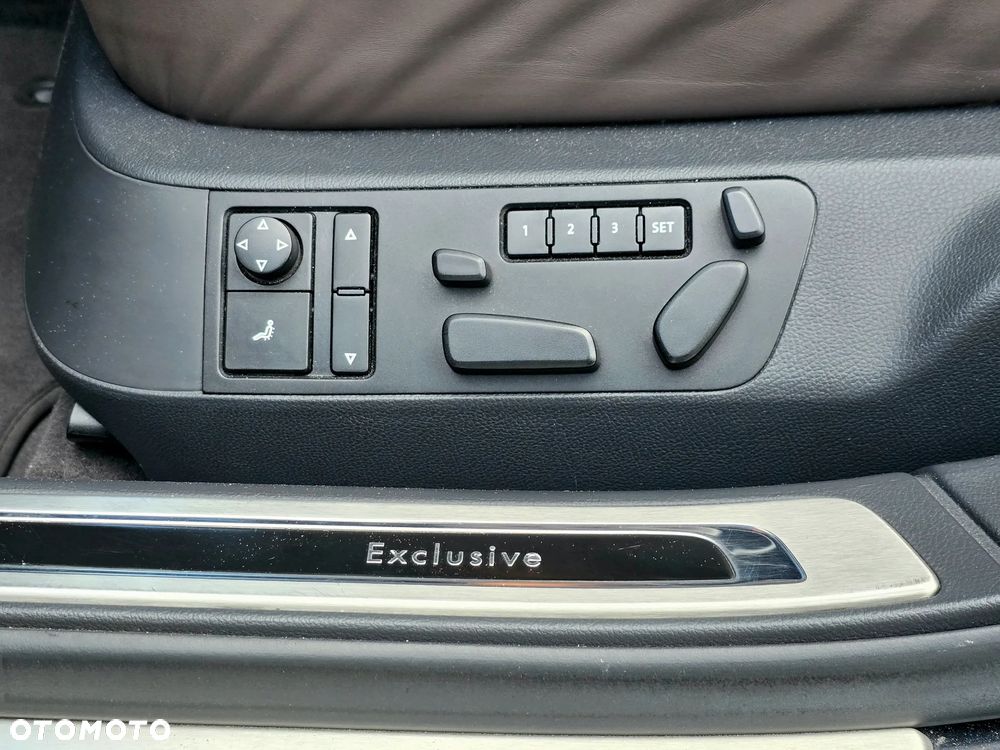 Volkswagen Phaeton 4.2 V8 4MOTION Automatik (5 Sitzer) - 21
