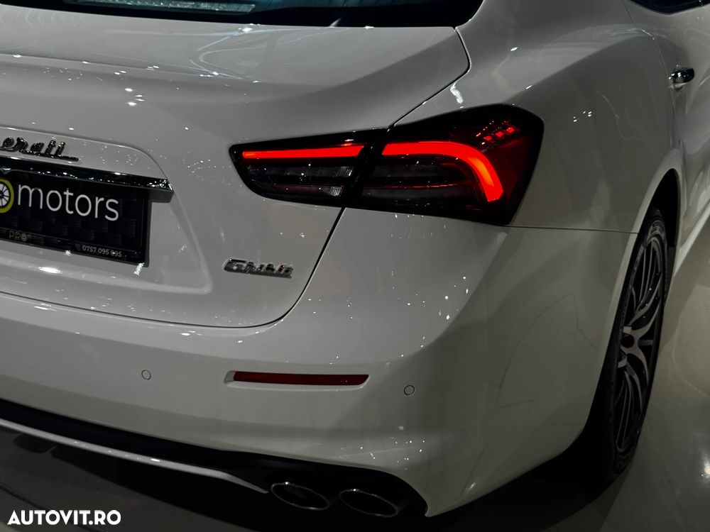 Maserati Ghibli - 12