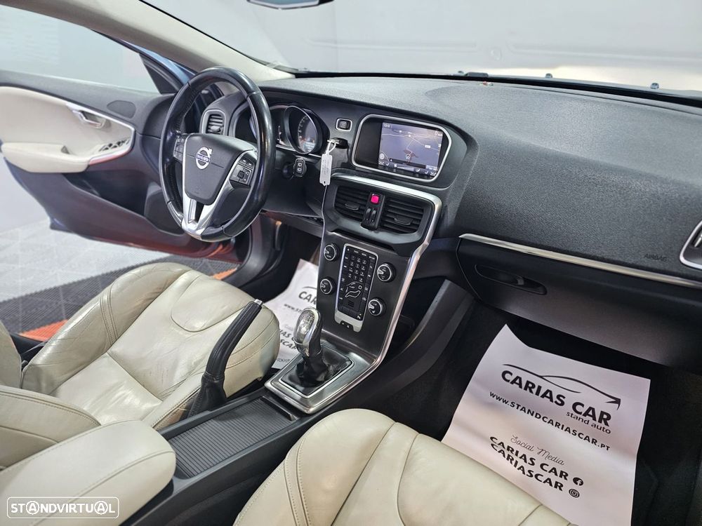 Volvo V40 1.6 D2 Momentum - 21