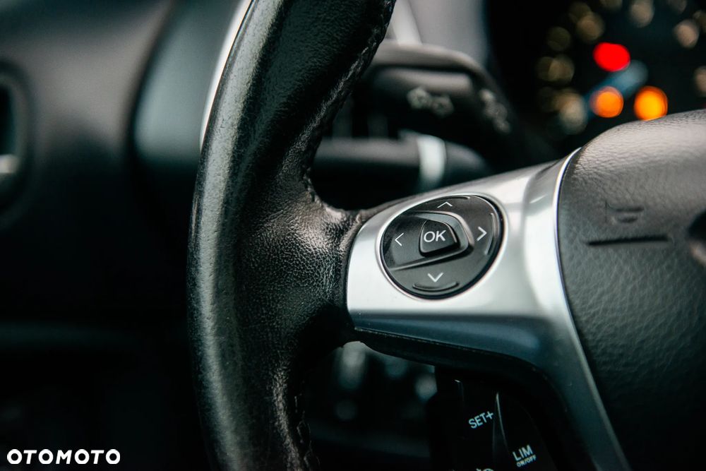 Ford C-MAX 2.0 TDCi Titanium - 38