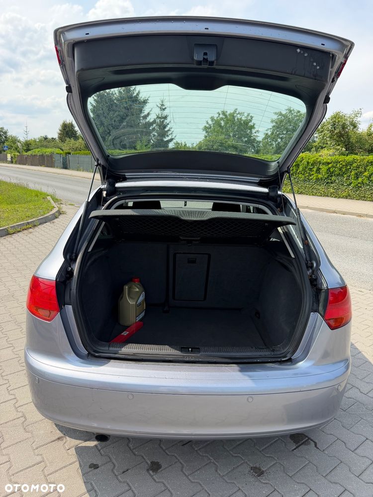 Audi A3 Sportback 1.6 FSI Ambiente - 14
