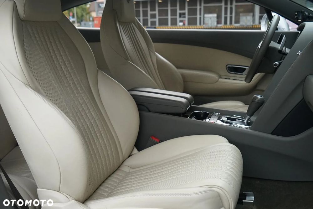 Bentley Continental GT W12 - 15
