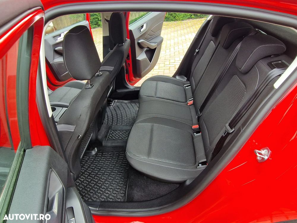 Ford Focus 1.0 EcoBoost Titanium - 17