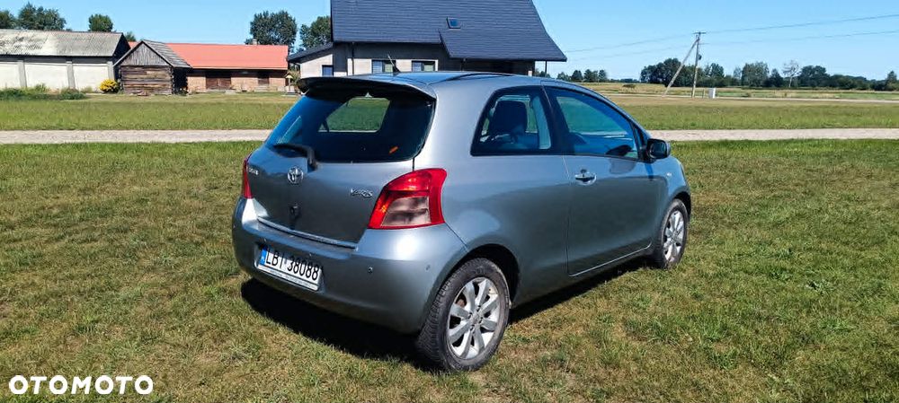 Toyota Yaris 1.4 D-4D Sol MM - 4