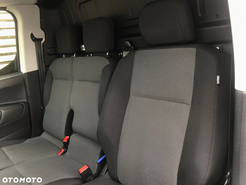 Toyota Proace City - 28