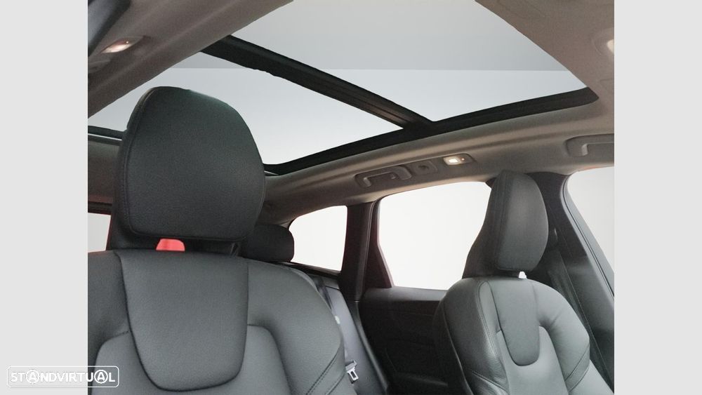 Volvo XC 60 2.0 T6 PHEV Plus Dark AWD - 21