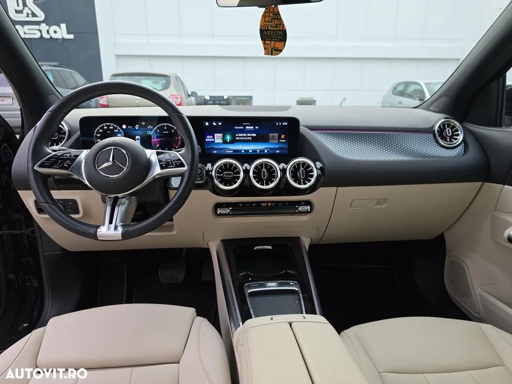 Mercedes-Benz GLA 200 d 4MATIC Aut. - 11