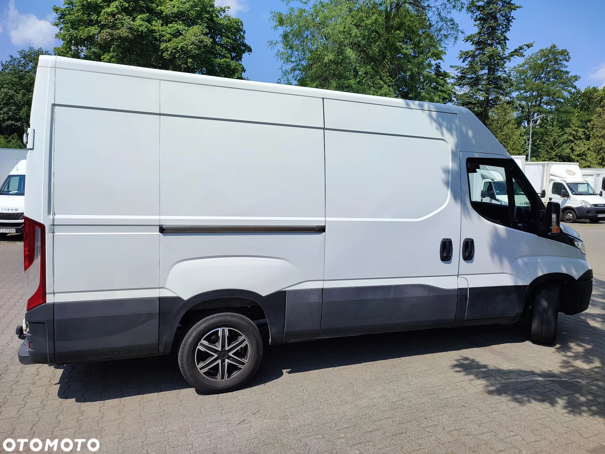 Iveco Daily średni - 11