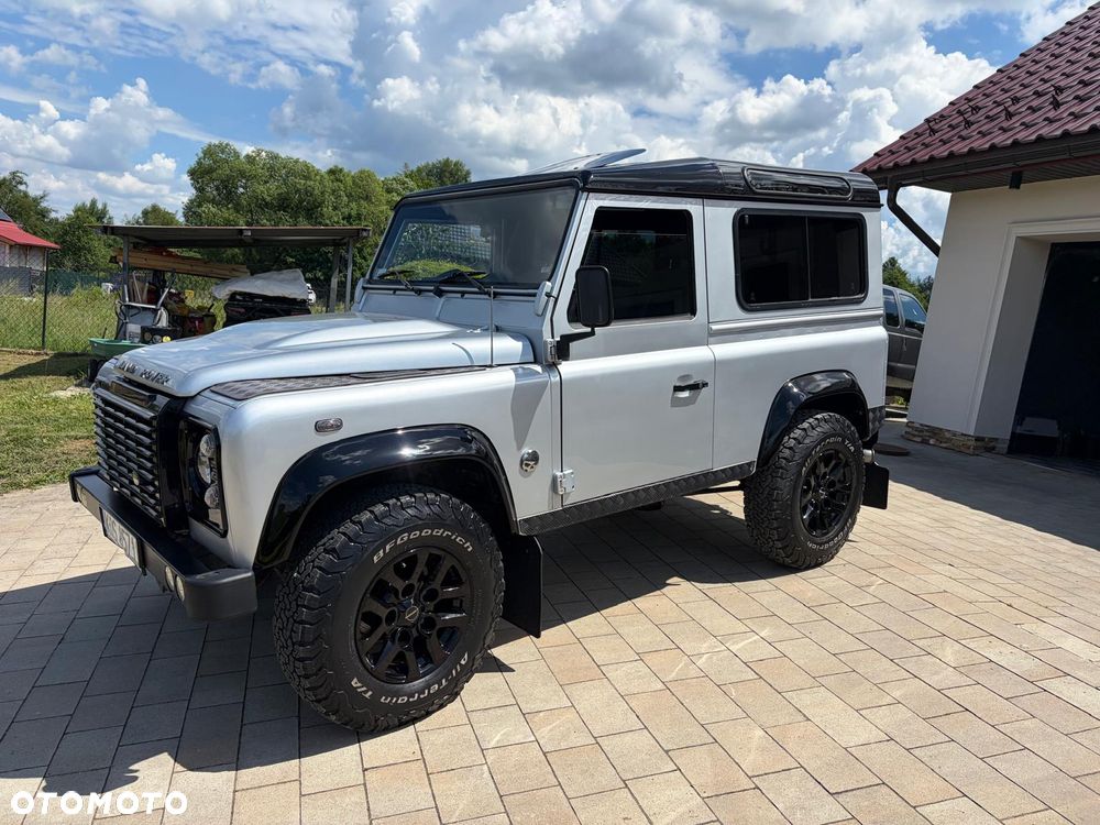 Land Rover Defender - 3