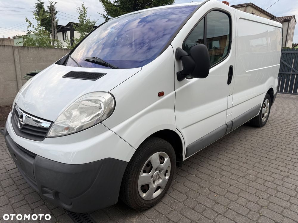 Opel Vivaro - 1