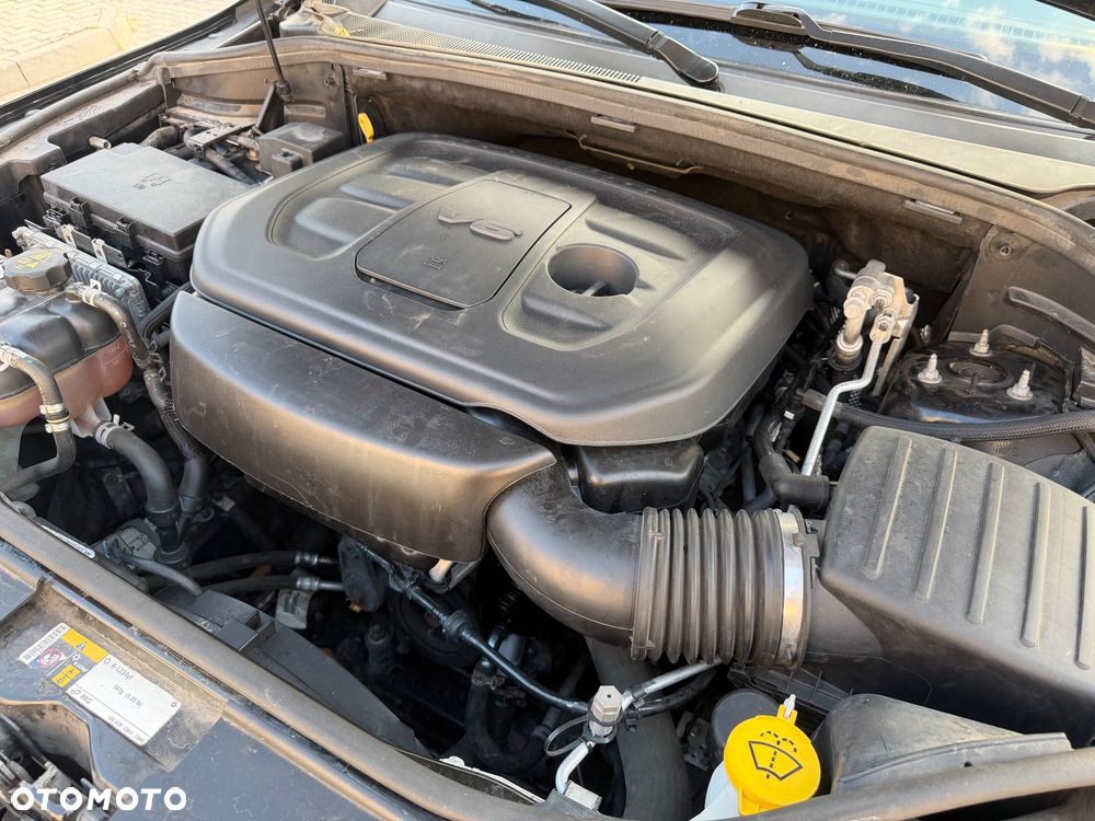 Jeep Grand Cherokee - 32