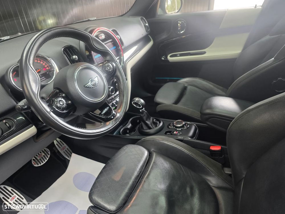 MINI Countryman Cooper SE ALL4 Auto - 39