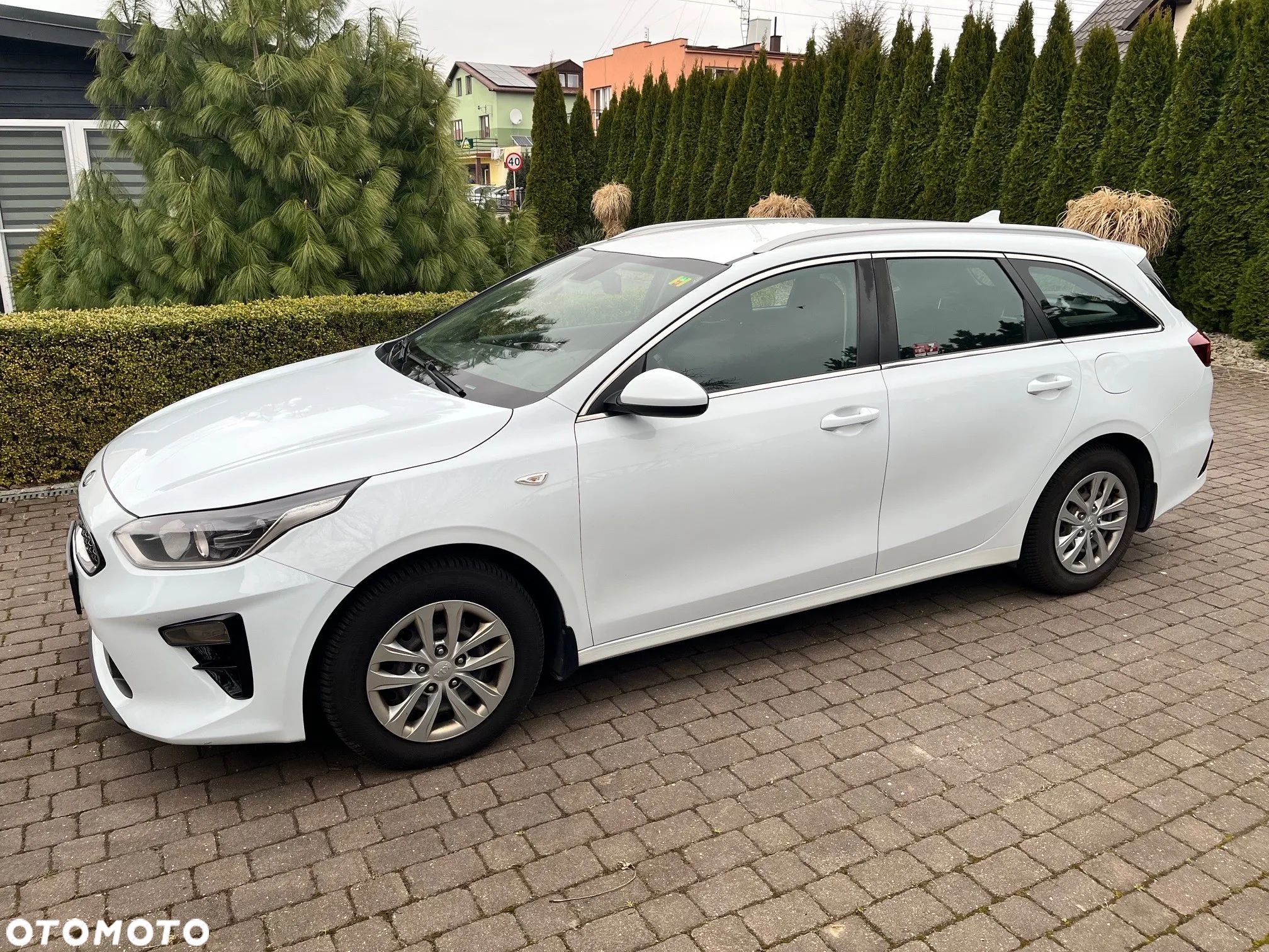 Kia Ceed 1.6 CRDi SCR L - 1