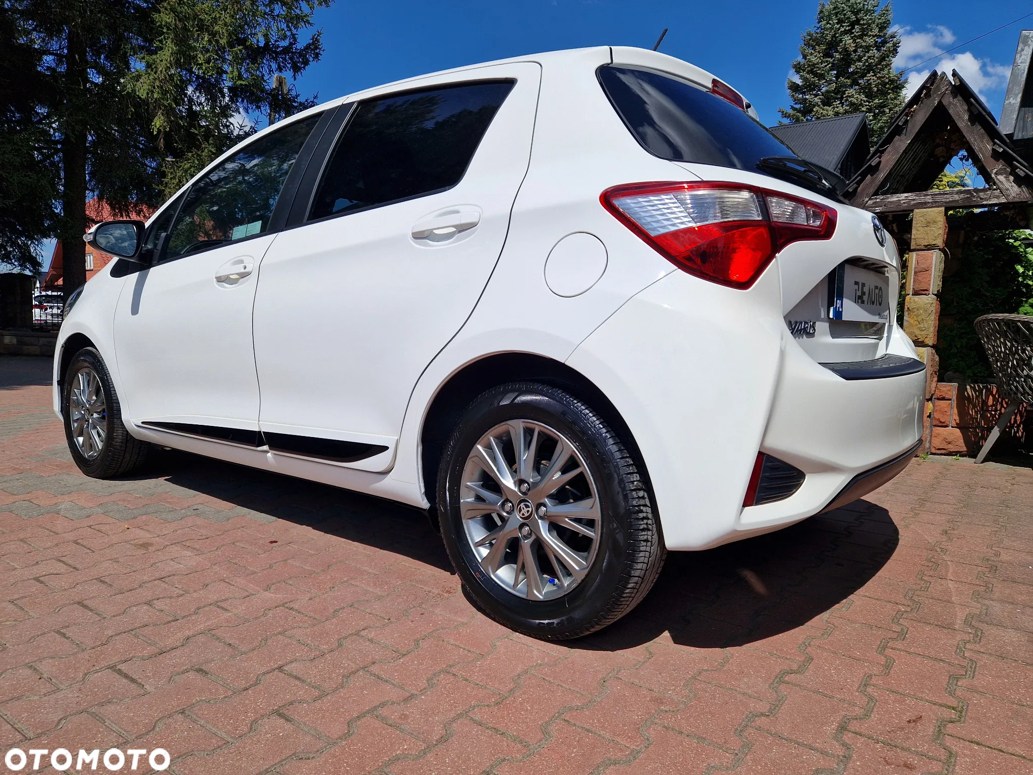 Toyota Yaris 1.5 Premium - 4
