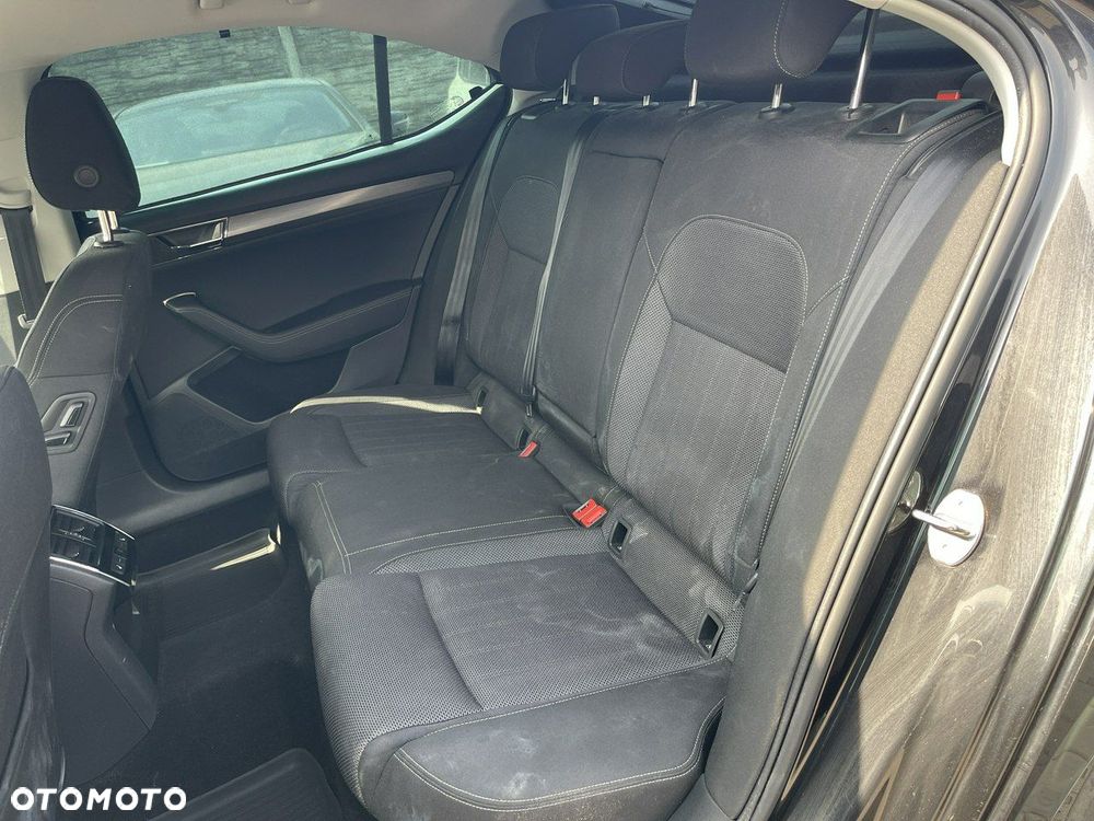 Skoda Superb 2.0 TDI SCR Style DSG - 12