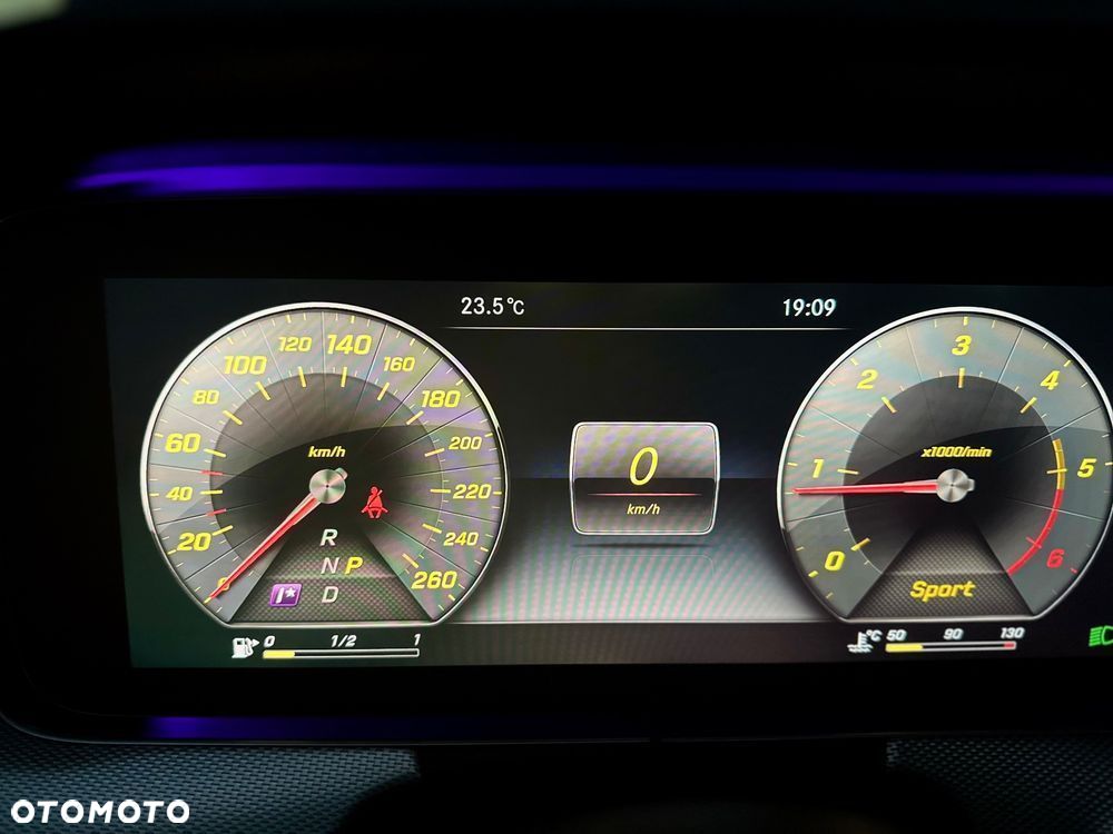 Mercedes-Benz Klasa E 220 d 9G-TRONIC - 29