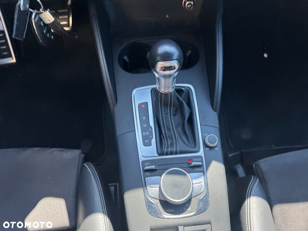 Audi S3 TFSI Sportback S tronic - 27