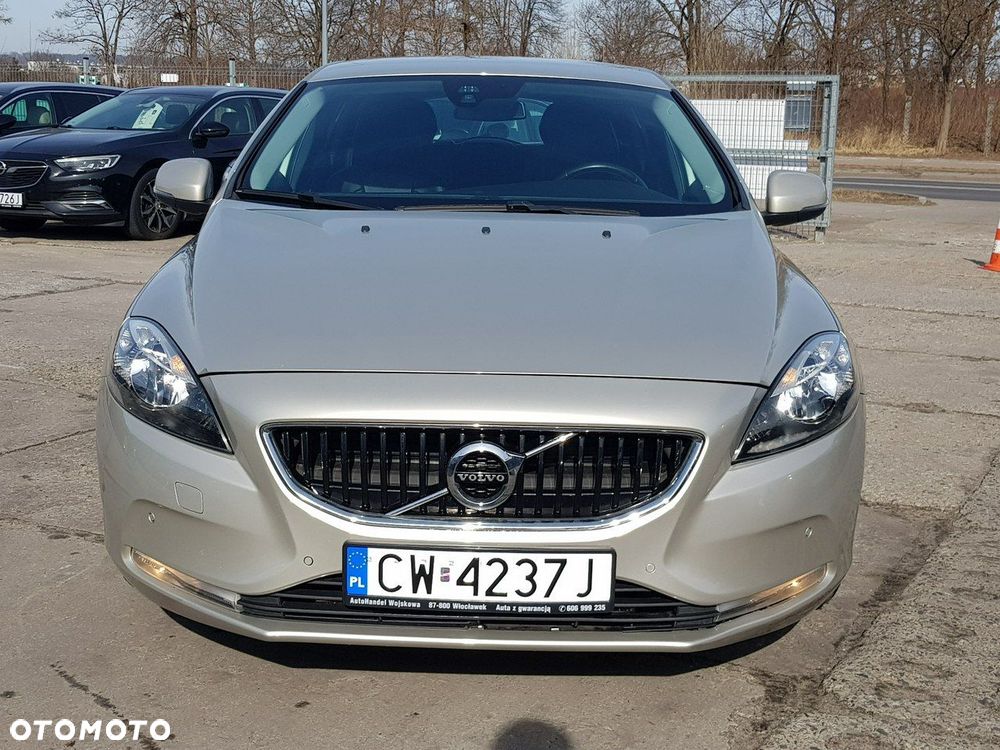 Volvo V40 T2 - 2