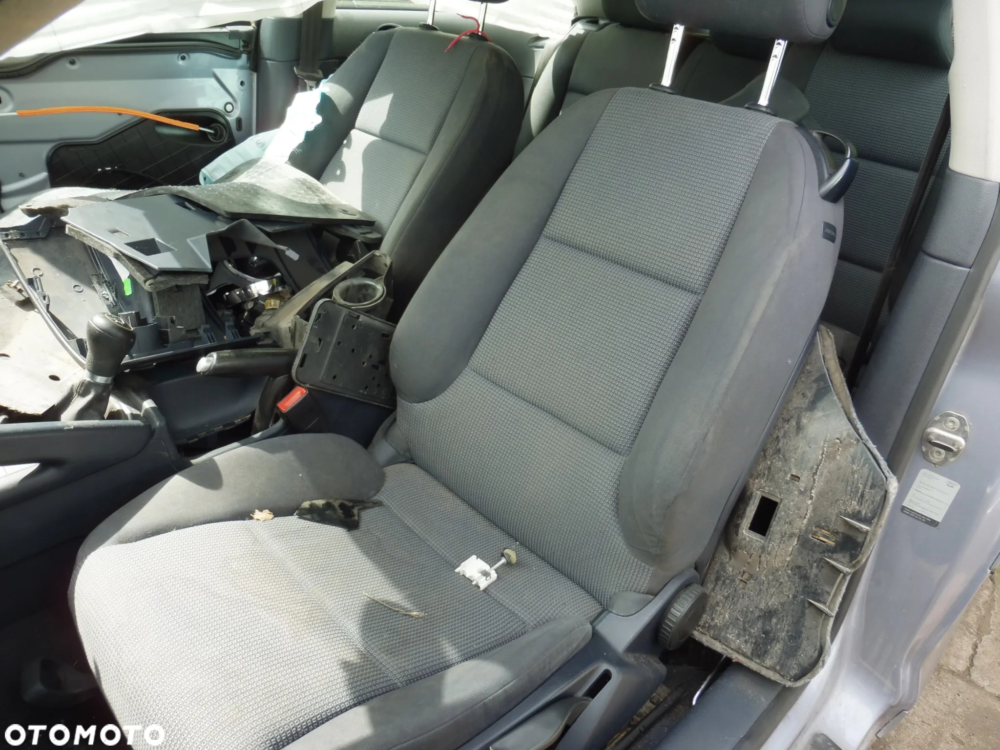 Audi A3 8P 3D 1.6 8V MPI BGU Skrzynia FVH JHT LY7H  Maska Błotnik Drzwi Zderzak - 4