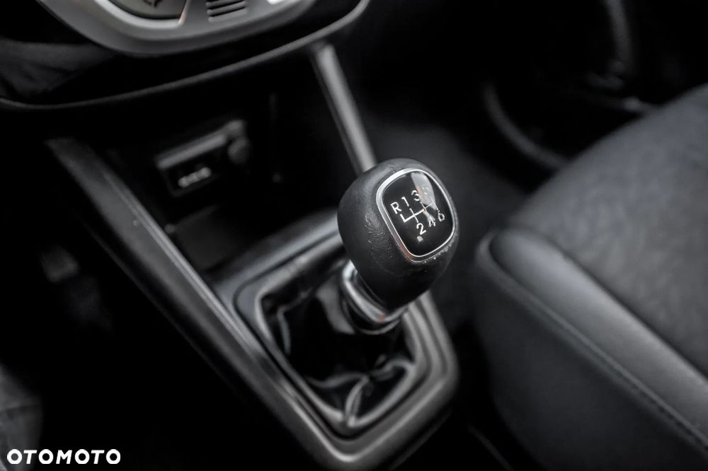 Hyundai ix20 1.6 BlueDrive Comfort - 24