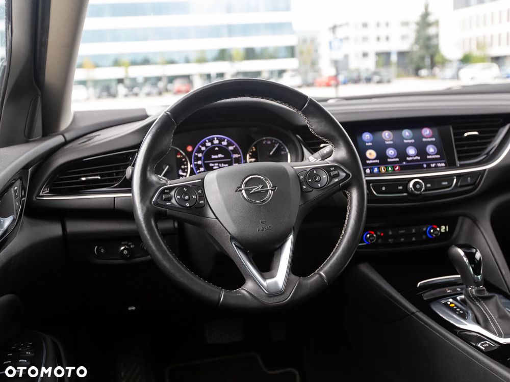Opel Insignia 2.0 BiTurbo 4x4 Exclusive - 28
