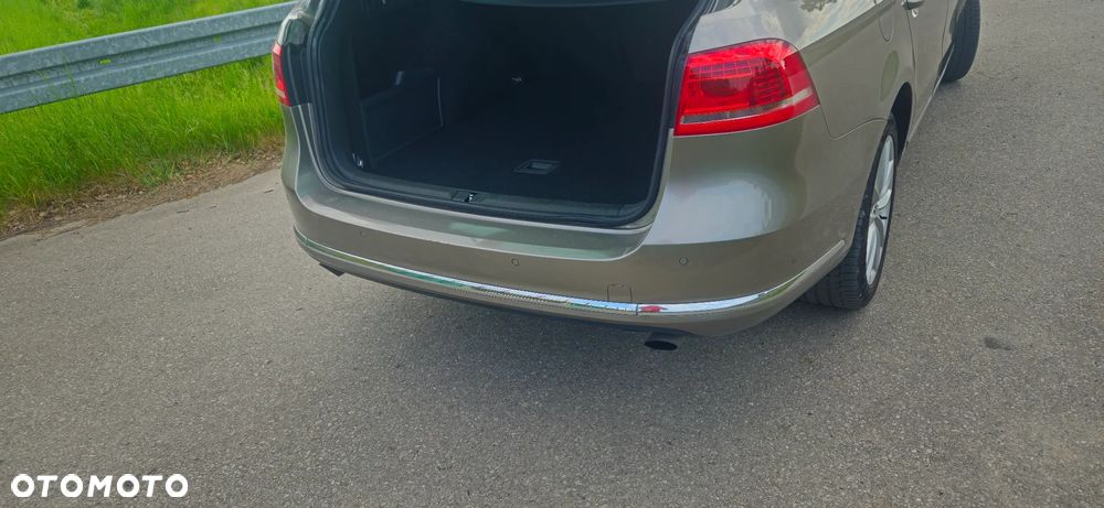 Volkswagen Passat 2.0 TDI 4Mot Highline DSG - 13