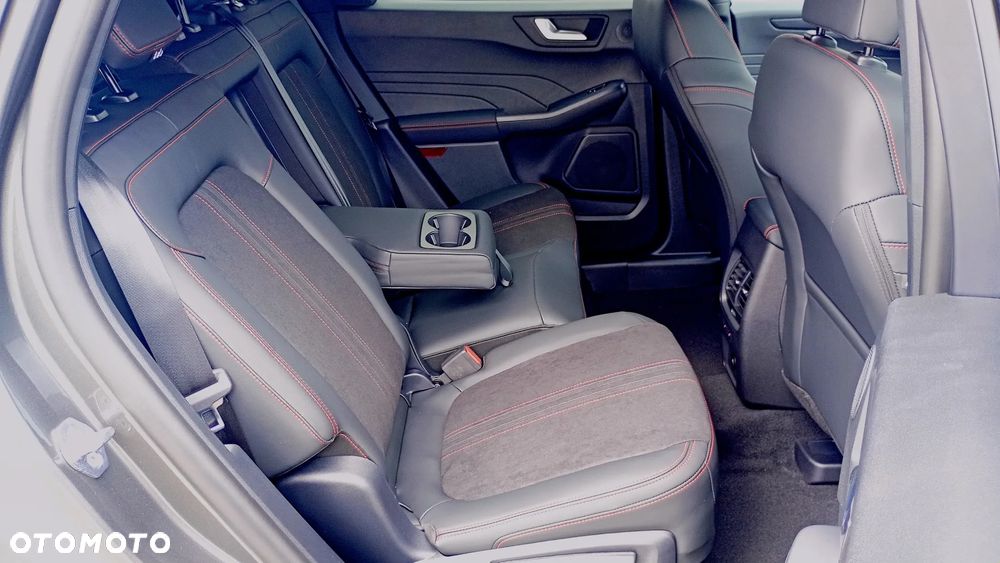 Ford Kuga 2.5 FHEV FWD ST-Line X - 12
