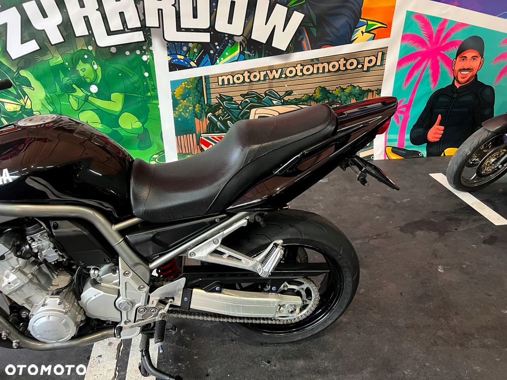 Yamaha FZS - 14