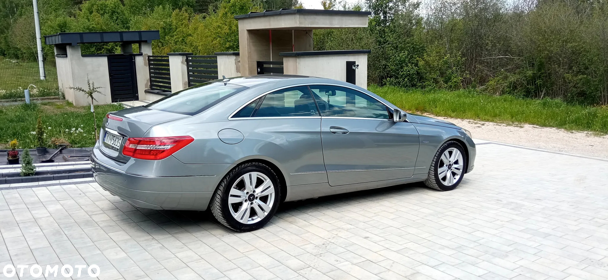Mercedes-Benz Klasa E 250 CGI BlueEffICIENCY - 13