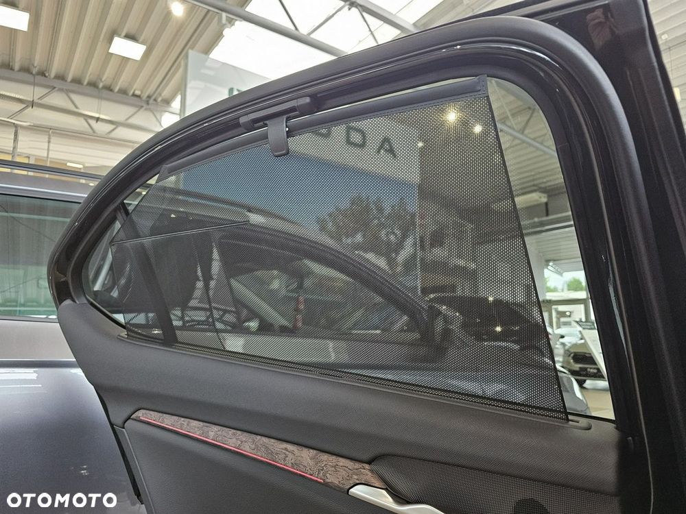 Skoda Superb 2.0 TDI SCR 4x4 L&K DSG - 19