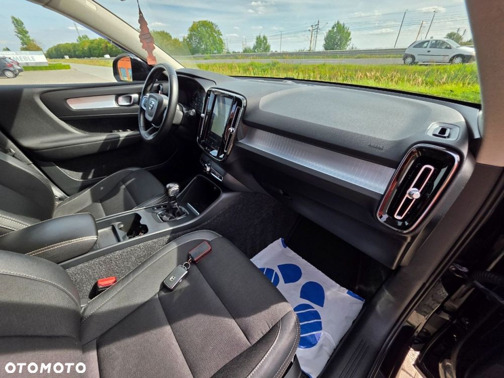 Volvo XC 40 - 24