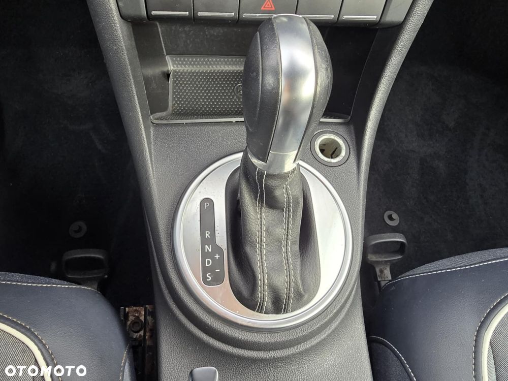 Volkswagen New Beetle - 35