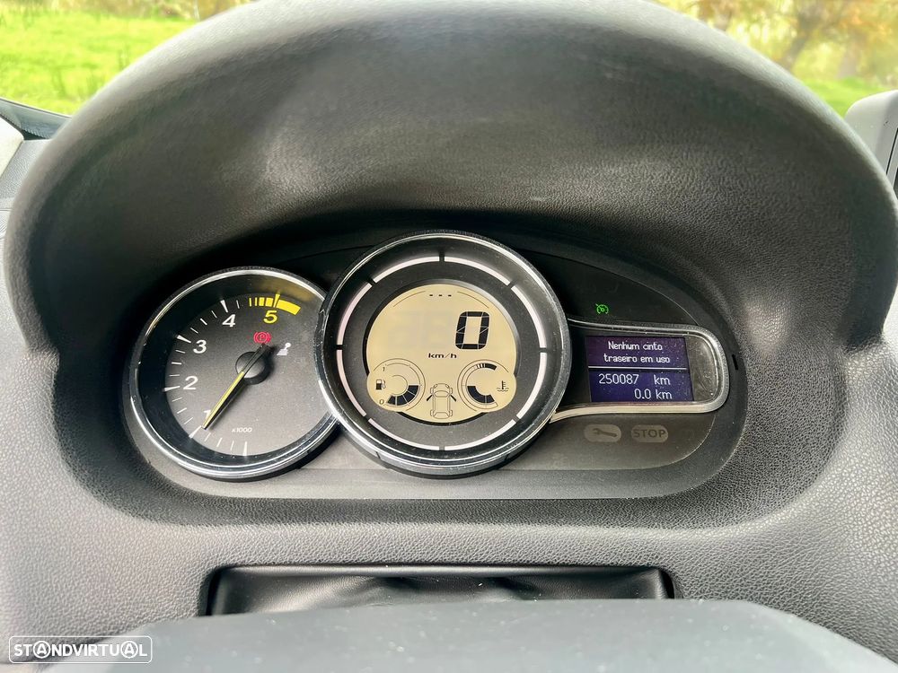 Renault Mégane Coupe 1.5 dCi Dynamique - 16