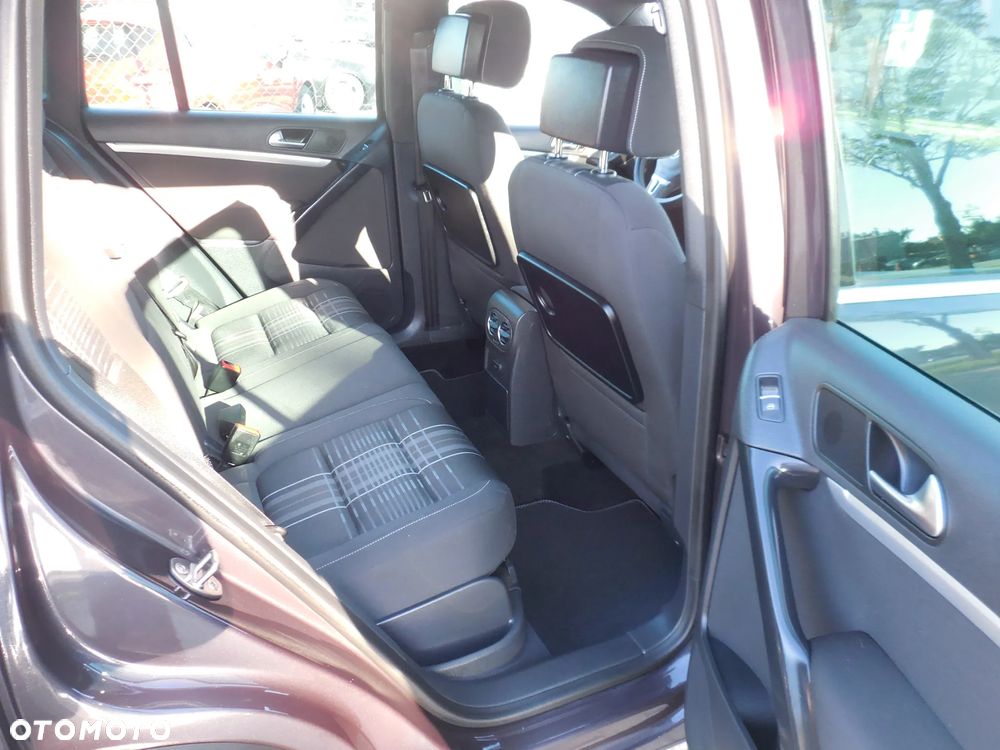 Volkswagen Tiguan 2.0 TDI SCR BlueMotion Technology Lounge Sport & Style - 13