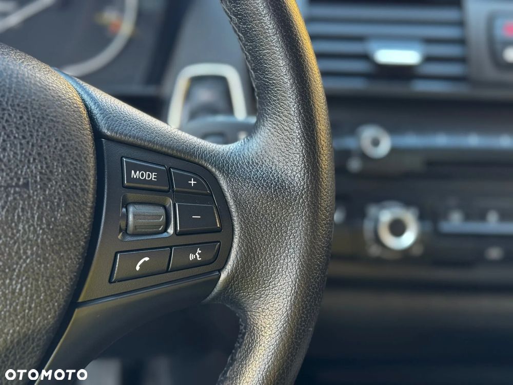 BMW Seria 1 116i Sport Line - 23