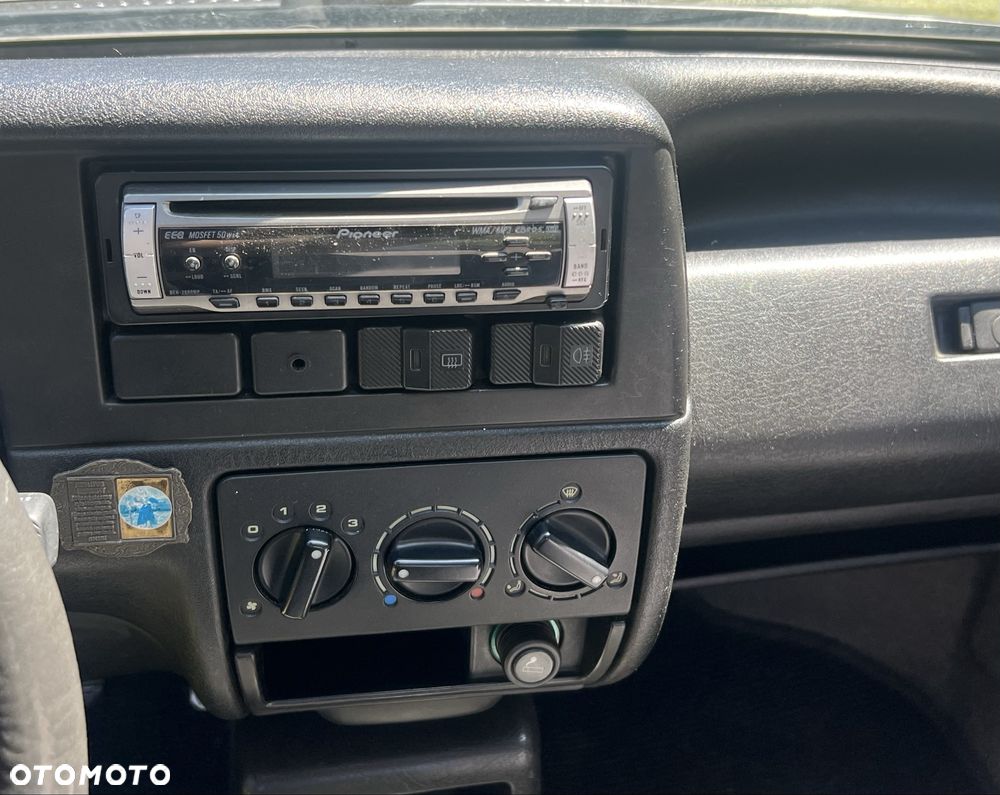 Volkswagen Polo - 8