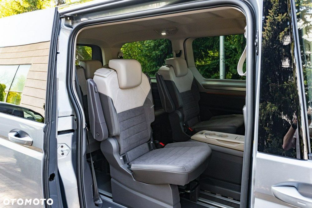 Volkswagen Multivan - 22